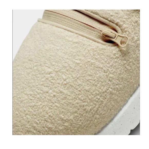 • NWT•  Women’s NIKE Burrow SE Slide Slipper Sanddrift / Light Bone Size 9 - Picture 4 of 11